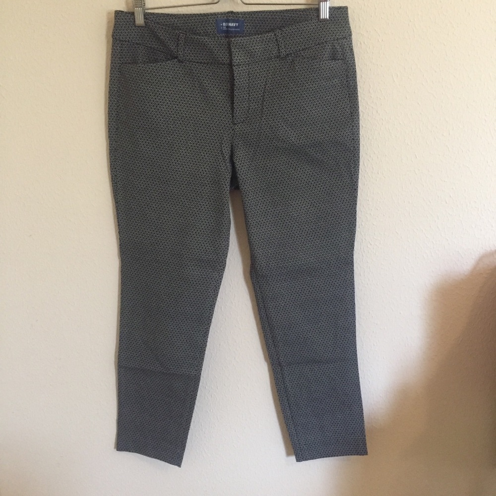 Old Navy patterned “Pixie” pants-never worn!